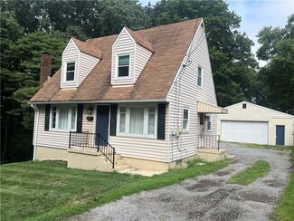 916 18th Ave, Beaver Falls, PA 15010