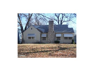 6635 Agnes Ave, Kansas City, MO 64132