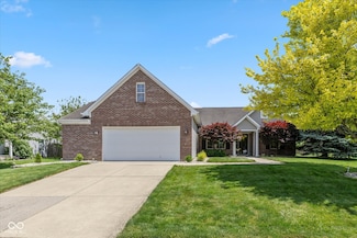 3779 Crest Point Dr, Westfield, IN 46062