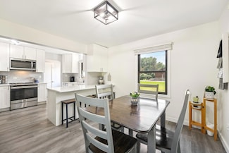 1460 Halgren Rd, Maple Plain, MN 55359