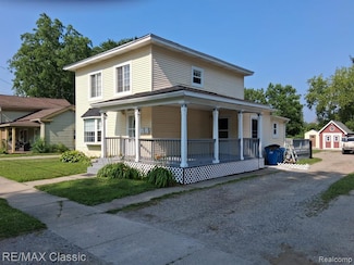207 Washington St, Holly, MI 48442