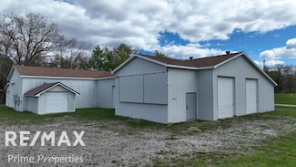 3837 Sage Lake Rd, Lupton, MI 48635
