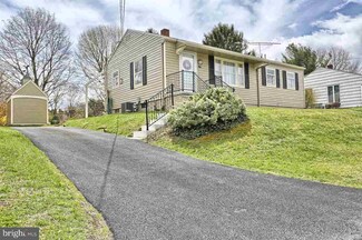 17 Charlton Rd, Harrisburg, PA 17112