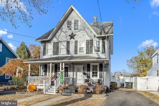 713 Cinnaminson St, Riverton, NJ 08077