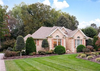 2812 Lockland Dr, Oak Ridge, NC 27310