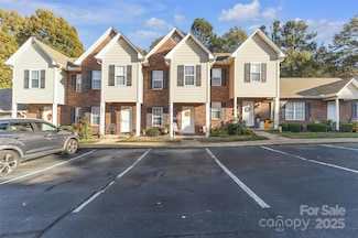 1096 22nd St NE Unit 303, Hickory, NC 28601