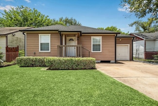 910 Hahlo St, Houston, TX 77020