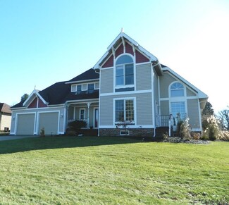 119 Luna Ln, Johnstown, PA 15904