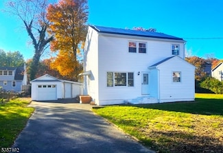 137 Centerton Dr, Parsippany, NJ 07054