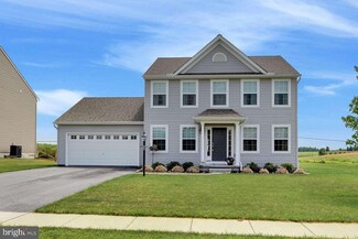 43 E Imperial Dr, Aspers, PA 17304
