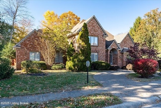 843 Lake Forest Pkwy, Louisville, KY 40245