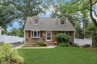 488 Baxter Ave, Wyckoff, NJ 07481