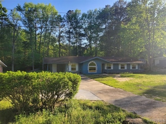 1048 E Roy Parker Rd, Ozark, AL 36360