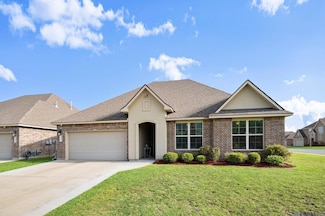 2127 Ridgefield Ave, Zachary, LA 70791