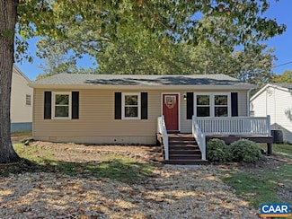 227 Dodge St, Stuarts Draft, VA 24477
