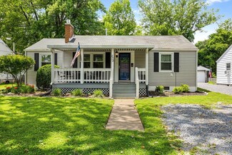 232 River Rd, Waynesboro, VA 22980