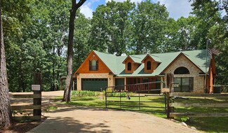313 An County Road 443, Palestine, TX 75803