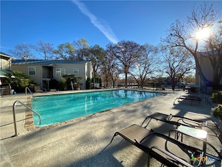 551 Terminal Loop Rd Unit E3, Mc Queeney, TX 78123