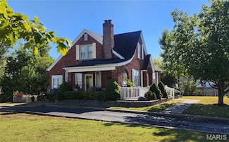 2412 State St, Chester, IL 62233