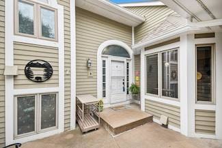 8631 Seasons Pkwy, Woodbury, MN 55125