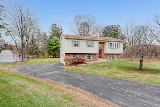 1 Mountain View Rd, Fishkill, NY 12524