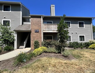 5220 Ravens Crest Dr, Plainsboro, NJ 08536