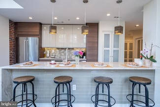 315 New St Unit 321, Philadelphia, PA 19106