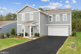 83 Dove Rd, Charles Town, WV 25414