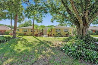 4110 Hickory Dr, Palm Beach Gardens, FL 33418
