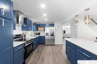 5 Woodland Dr, Oxford, MA 01540