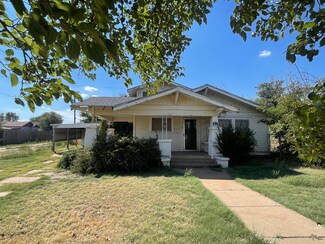 115 N 1st St, Floydada, TX 79235