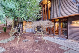 6615 NE 196th St, Kenmore, WA 98028