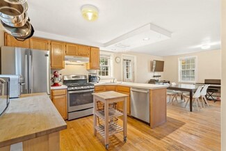 6 Beacon Place, Somerville, MA 02143