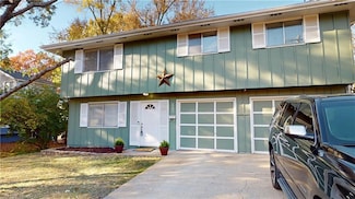 4542 W 50th St, Roeland Park, KS 66205