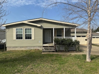 73 Crest Oak Dr, Starkville, MS 39759