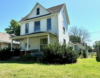 518 S 4th St, Moberly, MO 65270