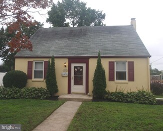 2202 Pershing Ave, Morton, PA 19070