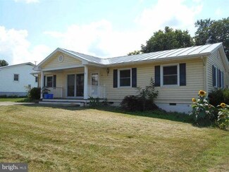 233 Walnut Dr, Clear Brook, VA 22624