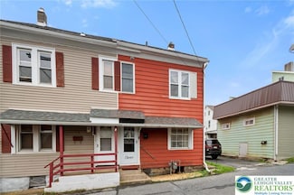 11 Early St, Easton, PA 18042