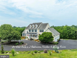 38172 Stone Eden Dr, Hamilton, VA 20158