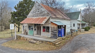 128 River Rd, Marshall, AR 72650