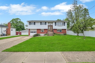 65 Cedar Ct, Copiague, NY 11726