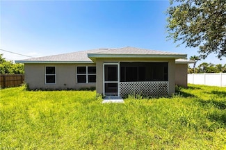 2305 NE 26th St, Cape Coral, FL 33909