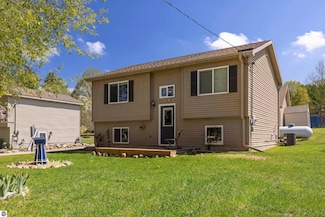 4267 Main St, Kingsley, MI 49649