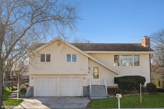 829 Pinehurst Ln, Schaumburg, IL 60193