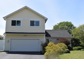 900 Ashford Ln, Westmont, IL 60559