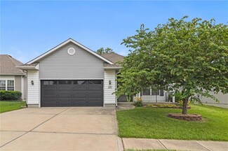 108 N Carriage Meadows Trail, Peculiar, MO 64078