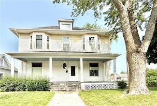 421 S Main St, Maryville, MO 64468