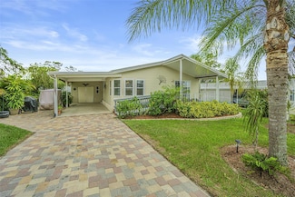 37654 Neukom Ave, Zephyrhills, FL 33541