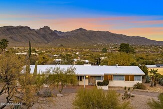 8221 E Sandstone Dr, Tucson, AZ 85750